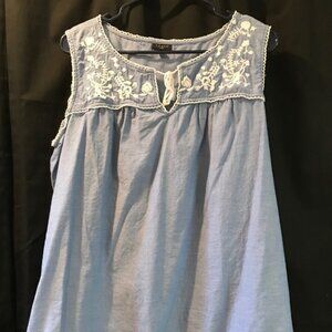 Talbots chambray embroidered sleeveless top 1X